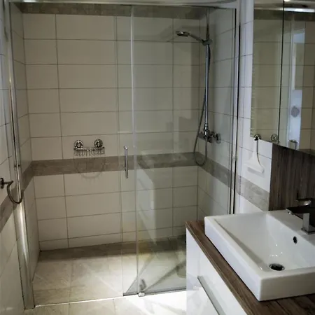 Apartment Eichenhain: Spacious 4-person In St. Andrä